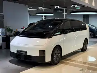 Li Auto MEGA 2025