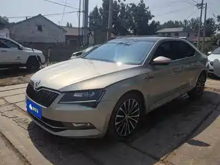 Škoda Superb 2015