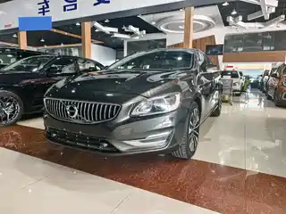 Volvo S60 2019