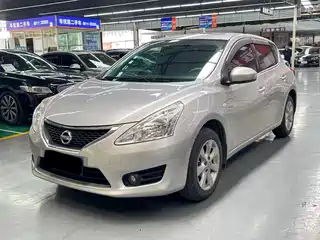 Nissan Tiida 2012