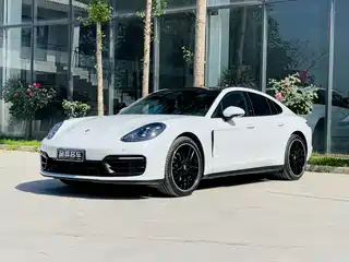 Porsche Panamera 2022