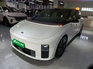 Li Auto Li Auto i6 2025