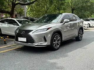 Lexus RX 2021