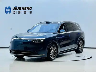 AITO Wenjie M8 2025