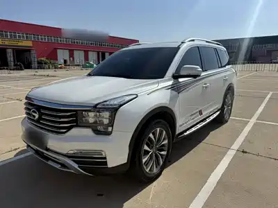 GAC Trumpchi GS8 2016