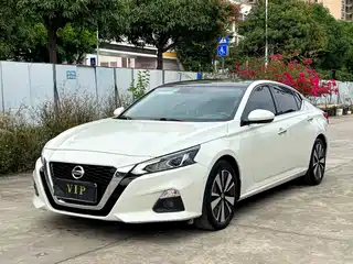 Nissan Teana 2022