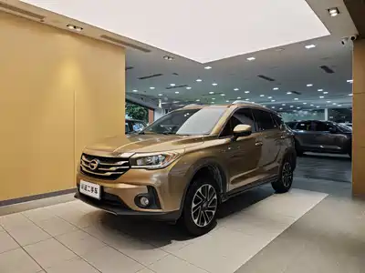 GAC Trumpchi GS4 2015