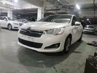 Citroën C4L 2013