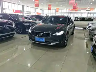 Volvo V90 2021