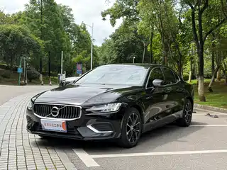 Volvo S60 2021