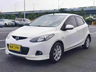 Mazda 2 2012