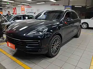 Porsche Cayenne 2022