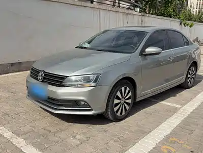 Volkswagen Sagitar 2016