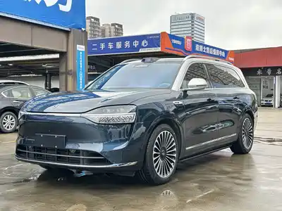 AITO Wenjie M9 2025