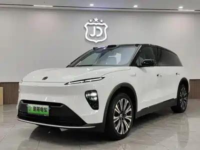 NIO ES8 2024
