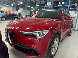 Alfa Romeo Stelvio 2017