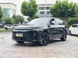 Li Auto L6 2025