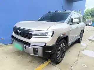 Fang Cheng Bao Leopard 8 2025