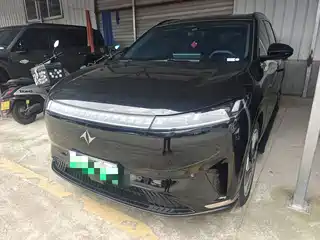 Dongfeng Yipai eπ008 2025