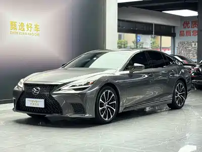Lexus LS 2022