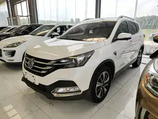 Dongfeng Aeolus Fengshen AX7 2017