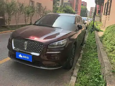 Lincoln Adventurer 2020