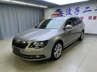 Škoda Superb 2013