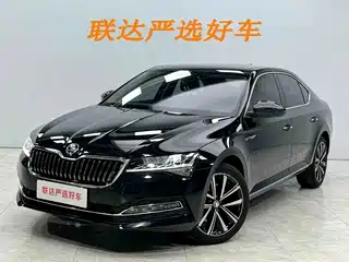 Škoda Superb 2023
