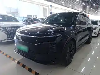 Li Auto L6 2025