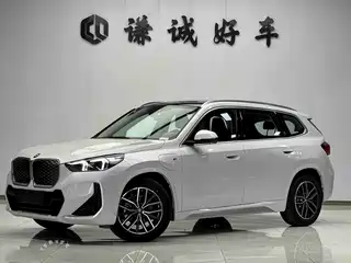 BMW BMW iX1 2025
