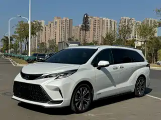 Toyota Granvia 2022