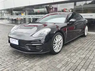 Porsche Panamera 2022