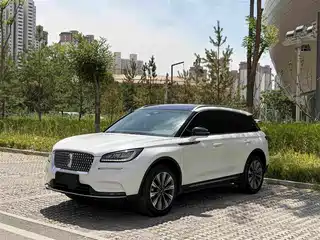 Lincoln Adventurer 2021