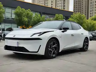Lynk & Co 07 EM-P 2024