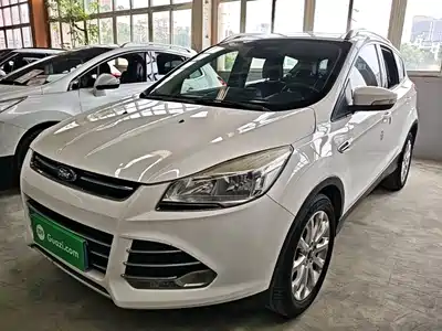 Ford Kuga 2015