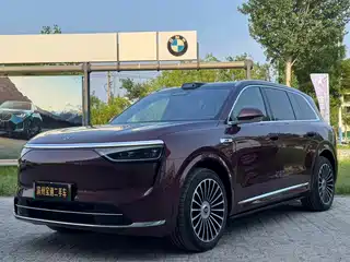 AITO Wenjie M8 2025