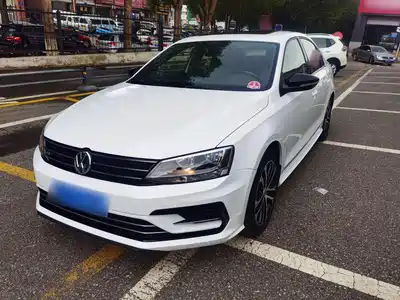 Volkswagen Sagitar 2016