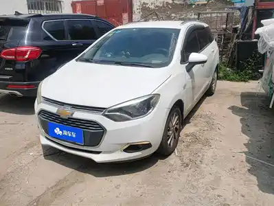 Chevrolet Lova RV 2015