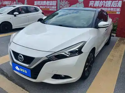 Nissan Bluebird 2015