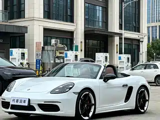 Porsche 718 2016