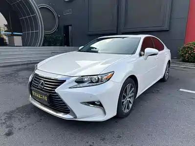 Lexus ES 2016