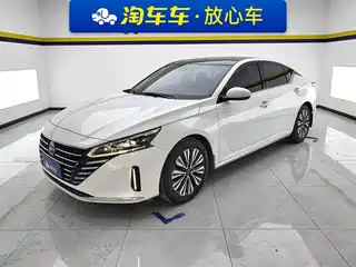Nissan Teana 2023
