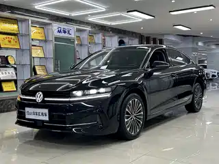 Volkswagen Magotan 2025