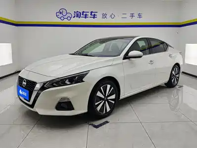 Nissan Teana 2022