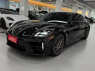 Porsche Panamera 2024