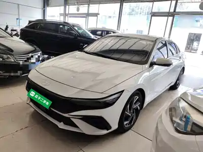 Hyundai Elantra 2024