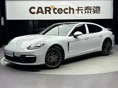 Porsche Panamera 2023