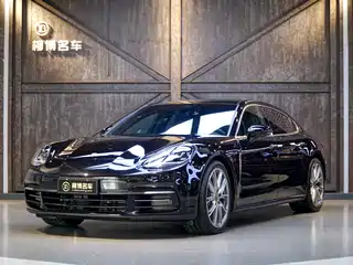 Porsche Panamera 2021