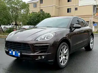 Porsche Macan 2014