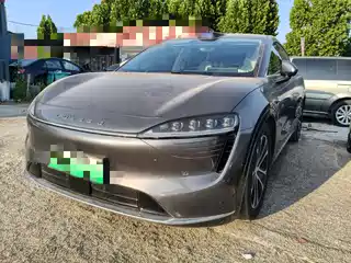 Zhijie Luxeed R7 2024